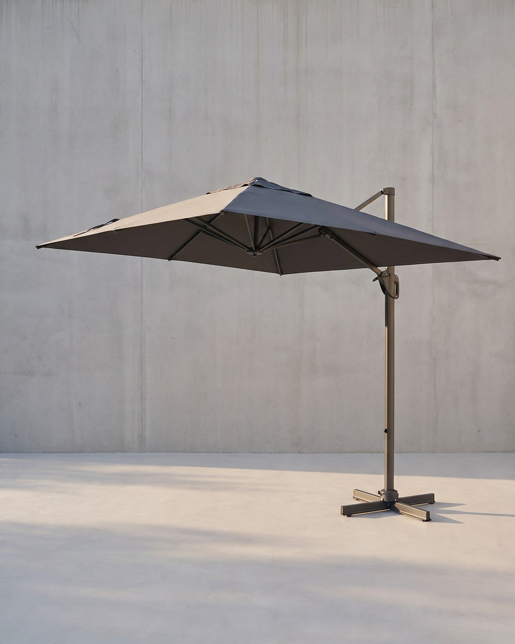 Zweefparasol 290 x 290 cm – 360° Draaibaar – Verstelbare Hellingshoek – UPF 50+ – Met Standaard En Beschermhoes