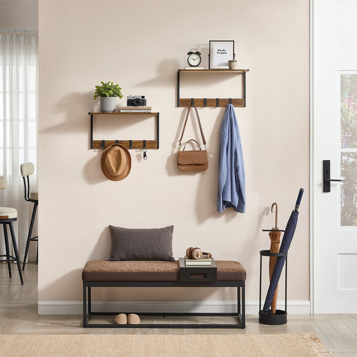 Set van 2 Wandplanken – Zwevende Planken – 24 cm diep – Met Haakjes – Voor Woonkamer, Keuken, Badkamer of Slaapkamer – Totale Draagvermogen 35 kg