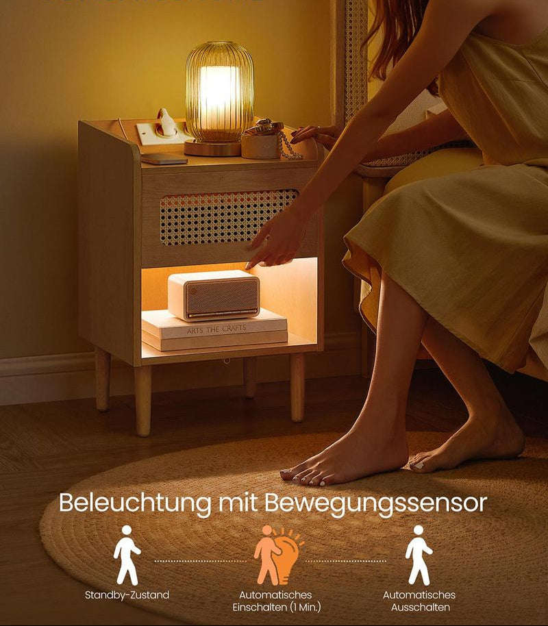 BOHO Nachtkastje met Lade en Open Vak – Massief Houten Poten – Ingebouwd Laadstation & Bewegingssensor Verlichting