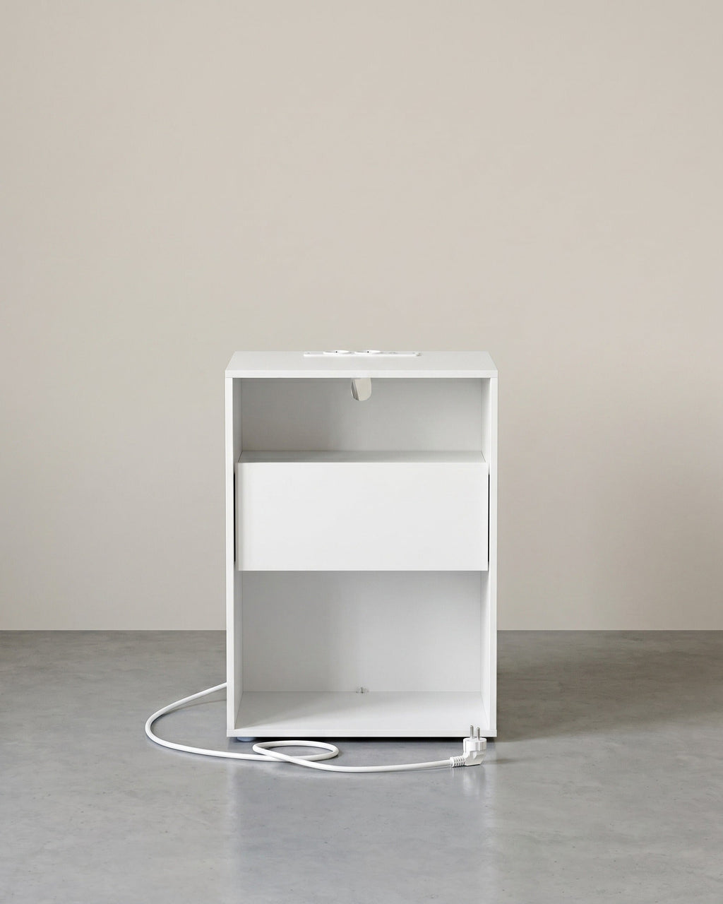 Nachtkastje met Stopcontact & USB – Modern Wit – Met Lade & 2 Open Vakken – Bijzettafel met Oplaadstation