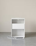 Nachtkastje met Stopcontact & USB – Modern Wit – Met Lade & 2 Open Vakken – Bijzettafel met Oplaadstation