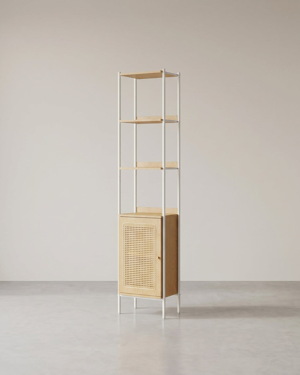 Boekenkast Smal met Rotan Deur – BOHO Stijl – 174 cm Hoog – Staand Open Kastmeubel – Tot 60 kg