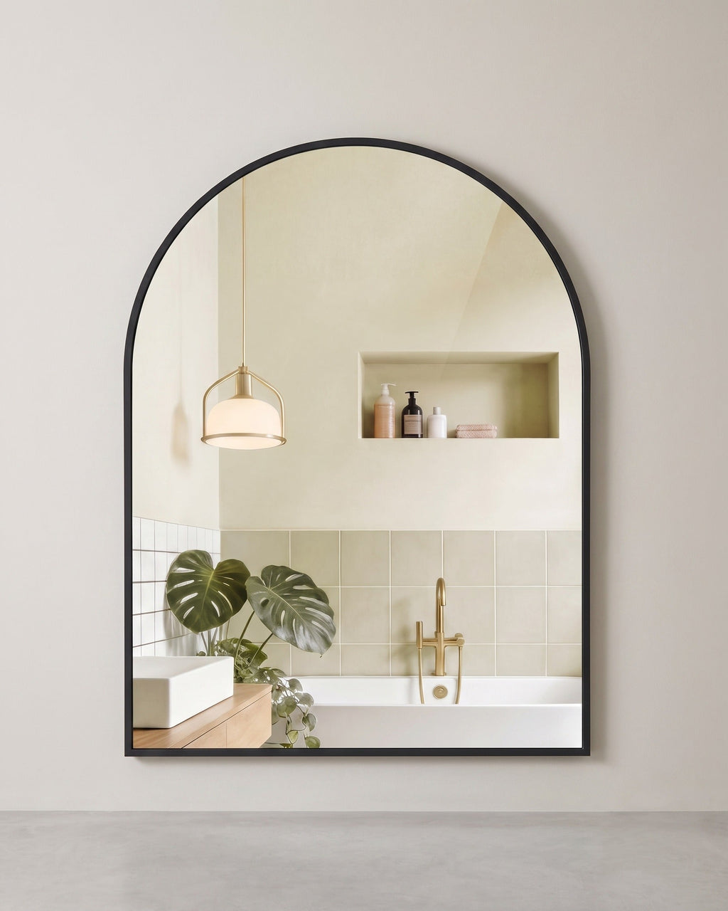 Wandspiegel 81 x 61 cm - Gewelfde Spiegel Met Aluminium Frame - Voor Woonkamer En Badkamer
