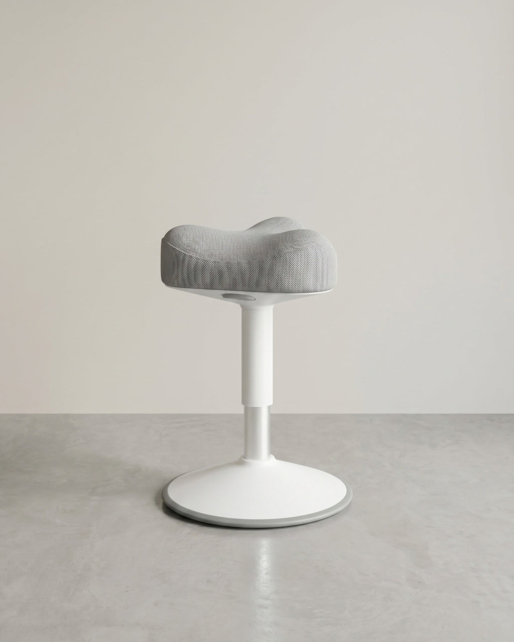 Ergonomische Werkkruk – In Hoogte Verstelbare Staande Kruk – 360° Kantelbaar – Antislip – Tot 130 kg