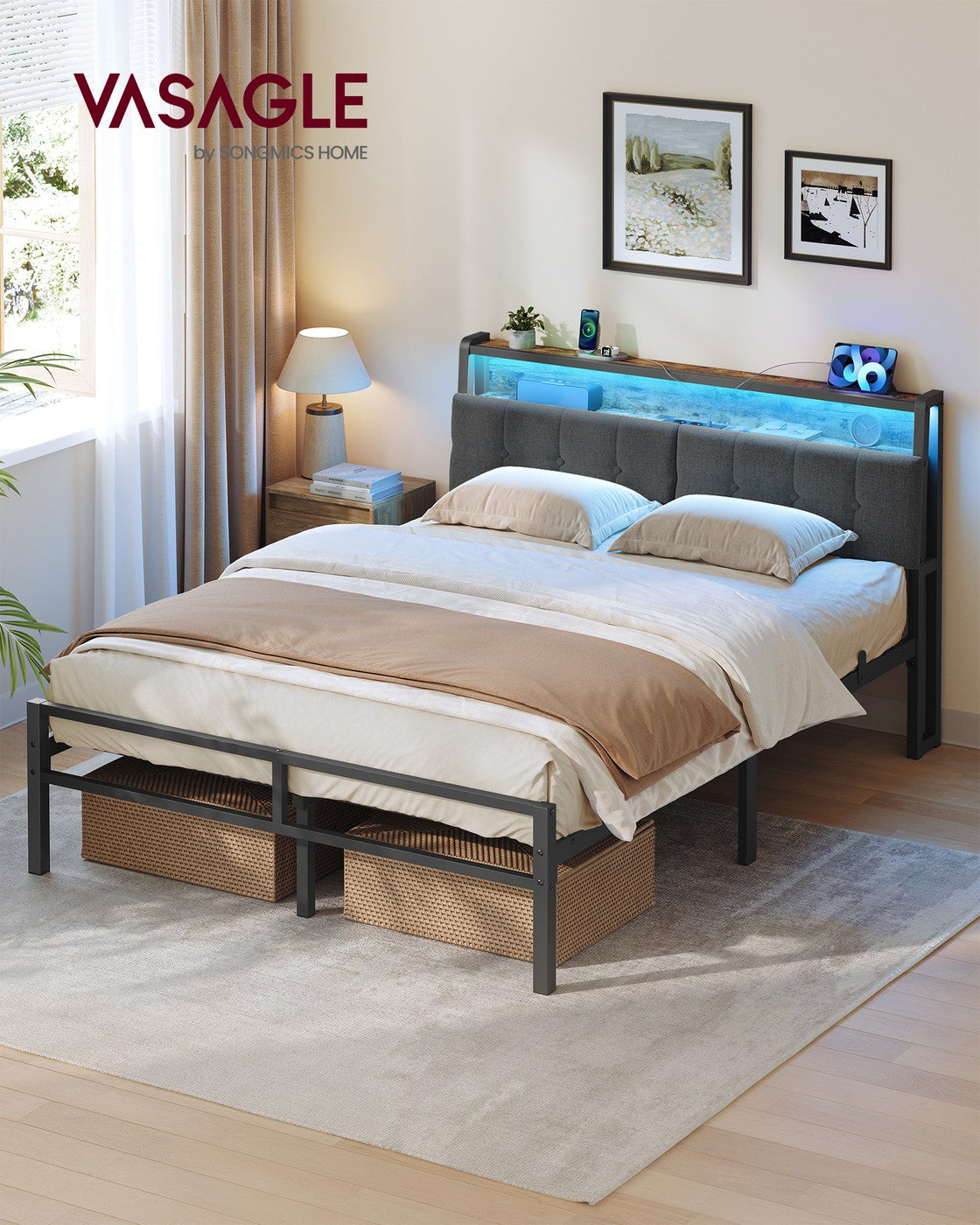 Metalen Bedframe Met Gestoffeerd Hoofdbord - LED-Verlichting En Laadstation - Met Opbergruimte