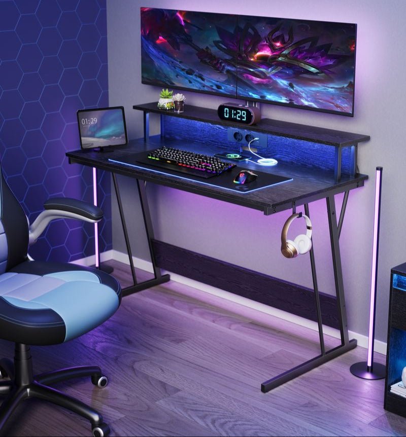 Gamebureau met LED - Gaming Tafel met Stopcontact en USB-aansluiting