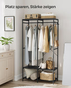 Open kledingkast met metalen frame en houten legplanken